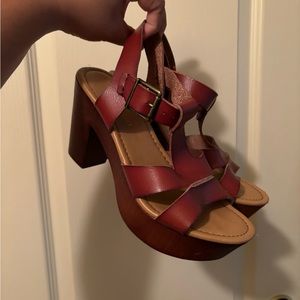 Madden Girl Lucie platform